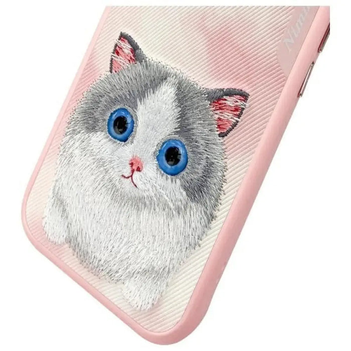 Калъф Nimmy Big Eyed Pet 2.0 Cat за iPhone 15 - розов