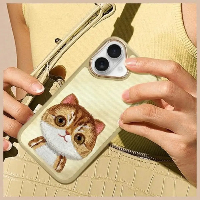 Калъф Nimmy Big Eyed Pet 2.0 Cat за iPhone 16 - зелен