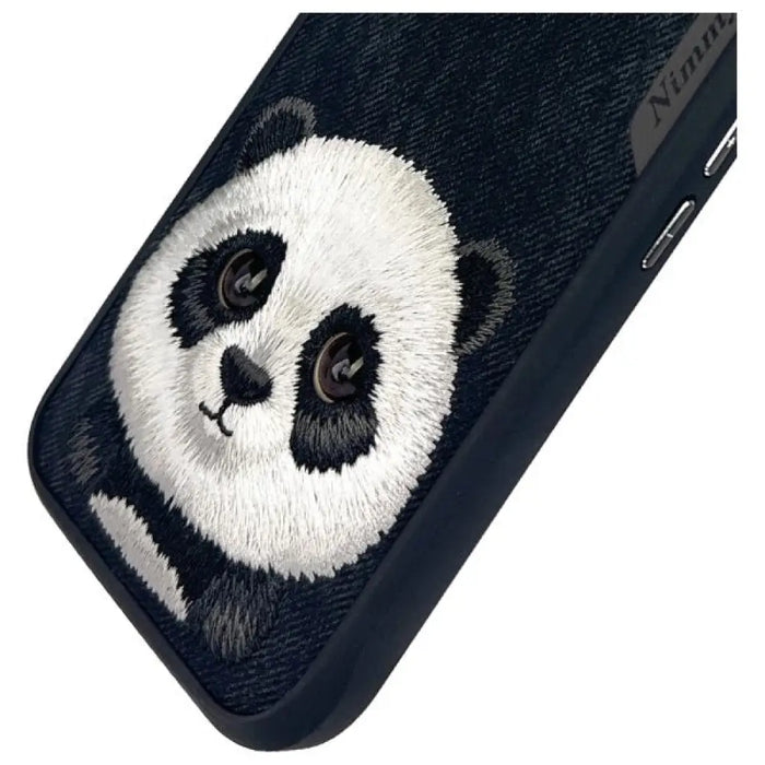 Калъф Nimmy Big Eyed Pet 2.0 Panda за iPhone 16 - черен