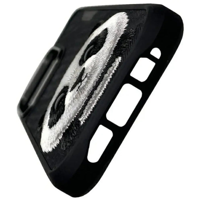 Калъф Nimmy Big Eyed Pet 2.0 Panda за iPhone 16 Pro Max