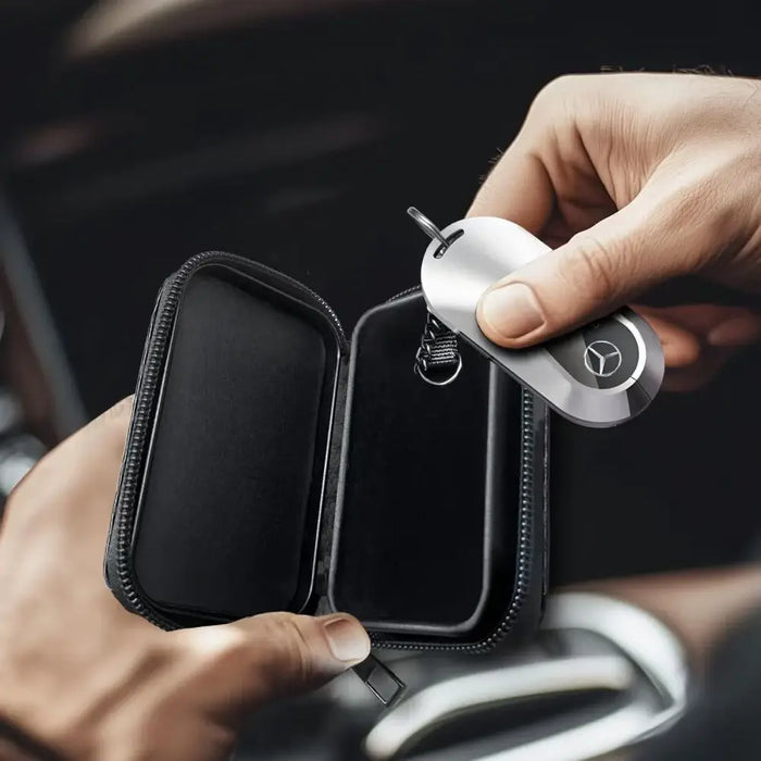 Калъф Tech-Protect KLR300 RFID - черен