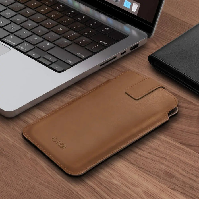 Калъф Tech-Protect SM65 за смартфони 6.0-6.9’’ - кафяв