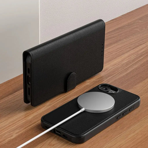 Калъф Tech-Protect Wallet MagSafe за iPhone 16e - черен мат