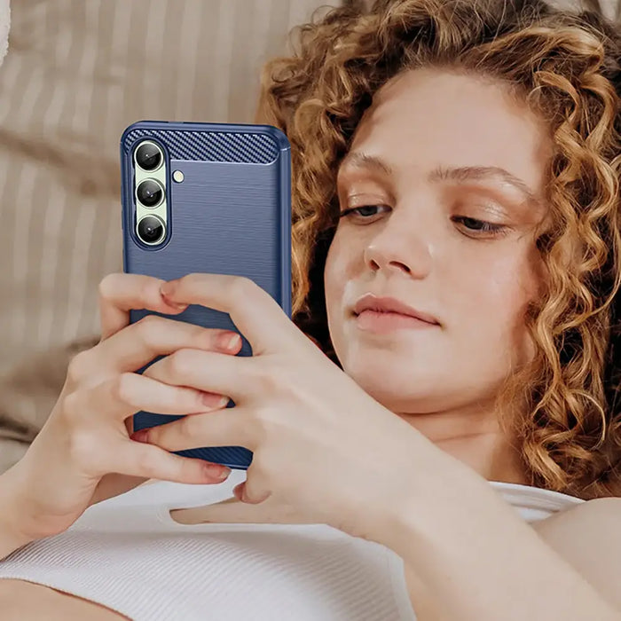 Карбонов кейс за Samsung Galaxy S24 FE - син