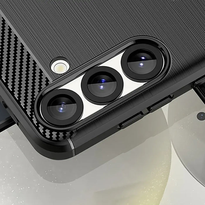 Карбонов кейс за iPhone 16e - черен