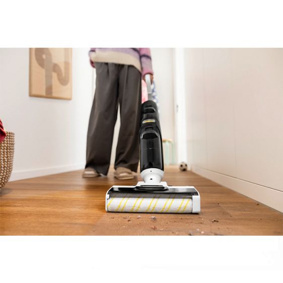 Безкабелнa прахосмукачка за сухо и мокро почистване KARCHER FCV 4