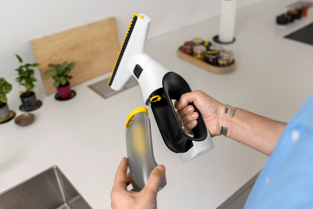 Препарат за почистване на прозорци KARCHER WV 2 Universal Care 0.12 л (1.633-671.0) Черен, Жълт
