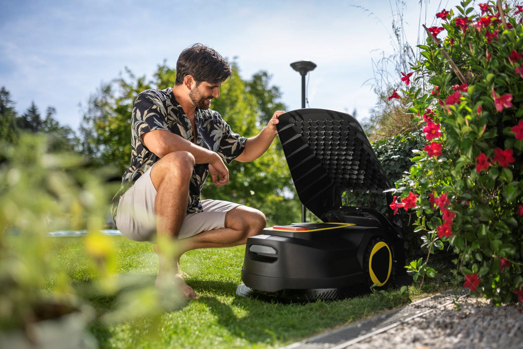 Гараж за роботизирана косачка за трева KARCHER RCX (2.269-703.0) Черен