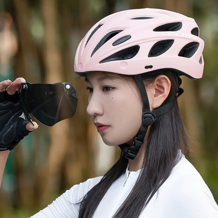 Каска за велосипед Rockbros с козирка свалящи се UV очила