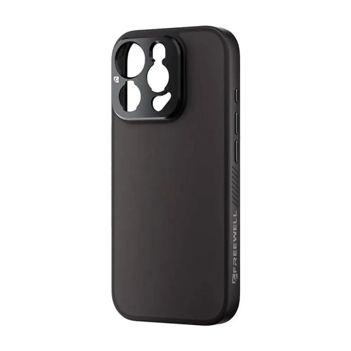 Кейс Freewell за iPhone16 Pro черен