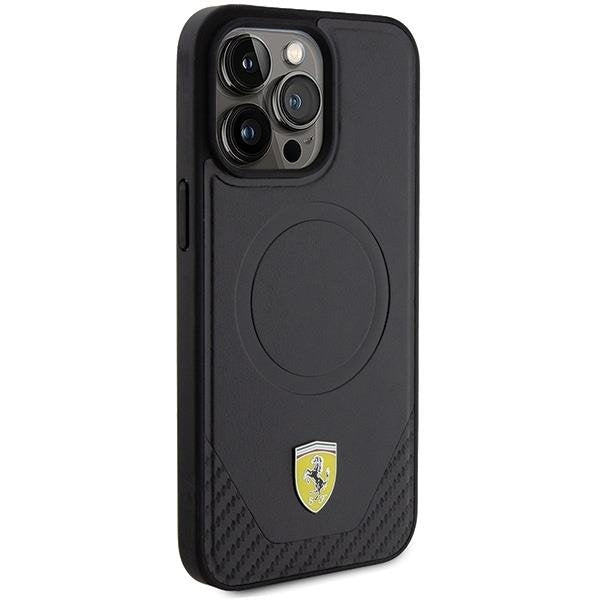 Кейс Ferrari Carbon Metal Logo за iPhone 15 Pro Max