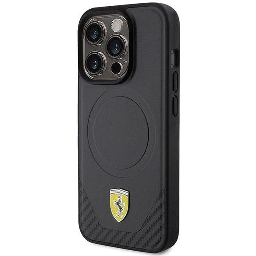 Кейс Ferrari Carbon Metal Logo за iPhone 15 Pro съвместим