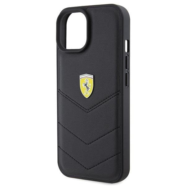 Кейс Ferrari Quilted Metal Logo за iPhone 15 черен