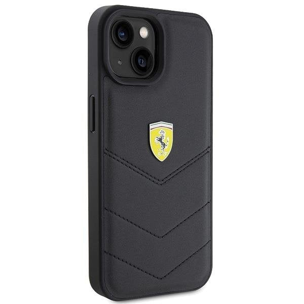 Кейс Ferrari Quilted Metal Logo за iPhone 15 черен