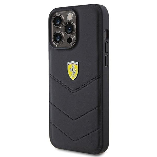 Кейс Ferrari Quilted Metal Logo за iPhone 15 Pro Max черен