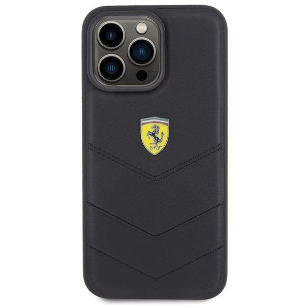 Кейс Ferrari Quilted Metal Logo за iPhone 15 Pro Max черен
