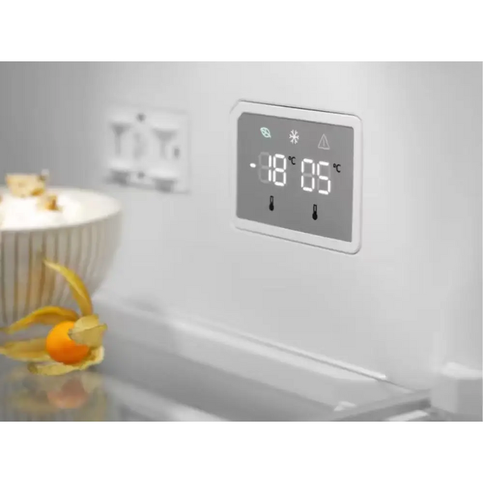 Хладилник-фризер ELECTROLUX LNT7ME36G2