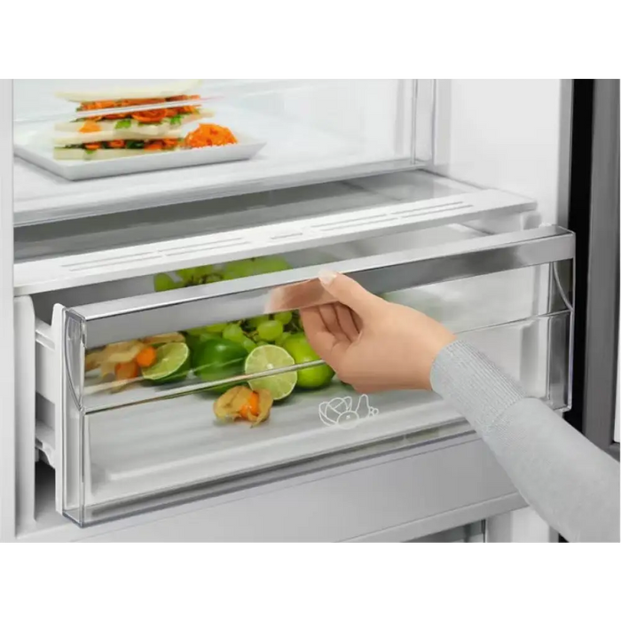 Хладилник-фризер ELECTROLUX LNT7ME36G2