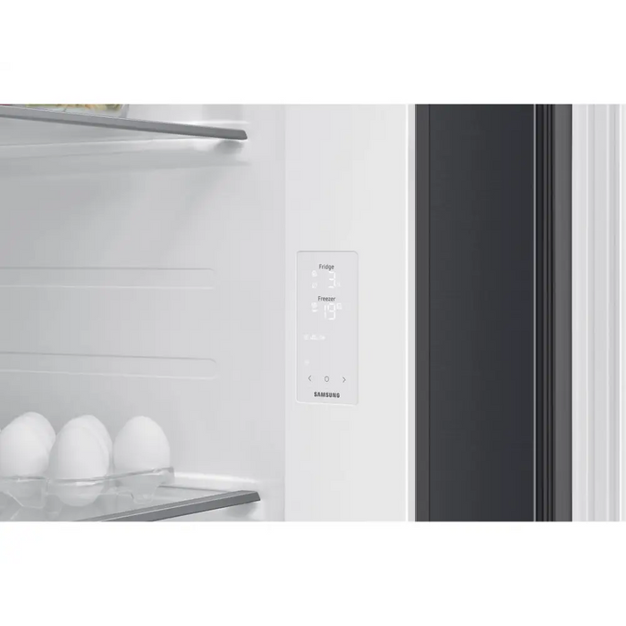 Хладилник с фризер Samsung RS70F65KEFEO