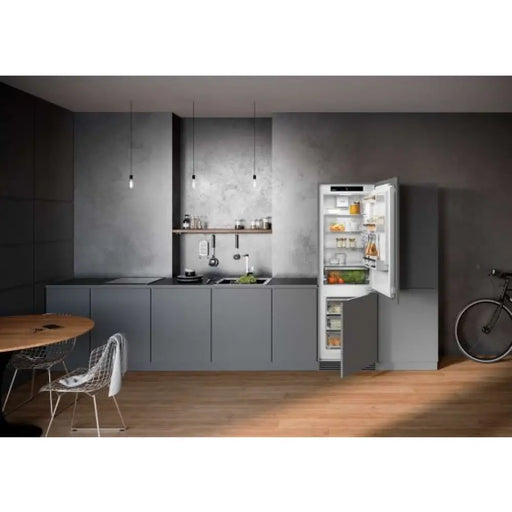 Хладилник за вграждане LIEBHERR ICNe 5103 253 л Pure