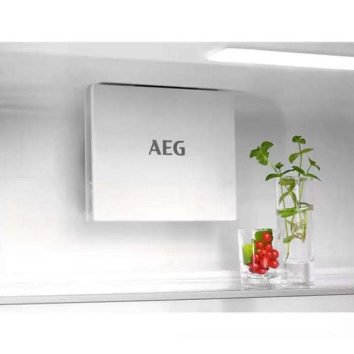 Хладилник за вграждане AEG OSC5D181ES ColdSense 269 л