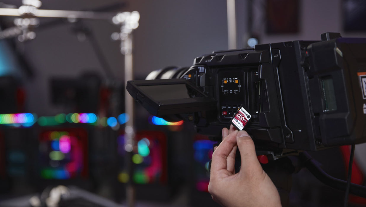 Kingston Technology 256GB Canvas React Plus SDXC UHS-II 300R/260W U3 V90 за Full HD/4K/8K