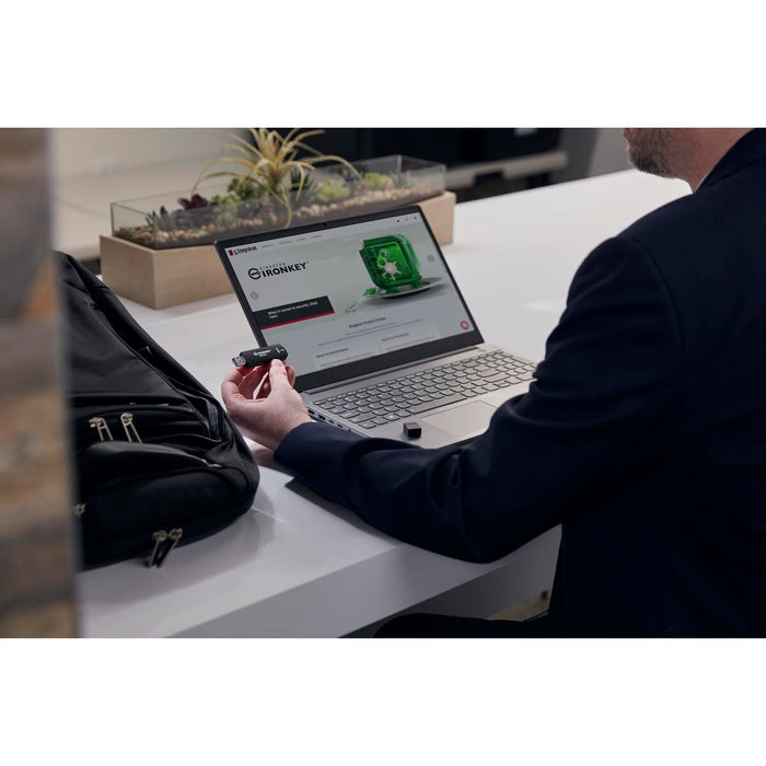 Micro SD карта Kingston IKD500S/32GB 32 GB