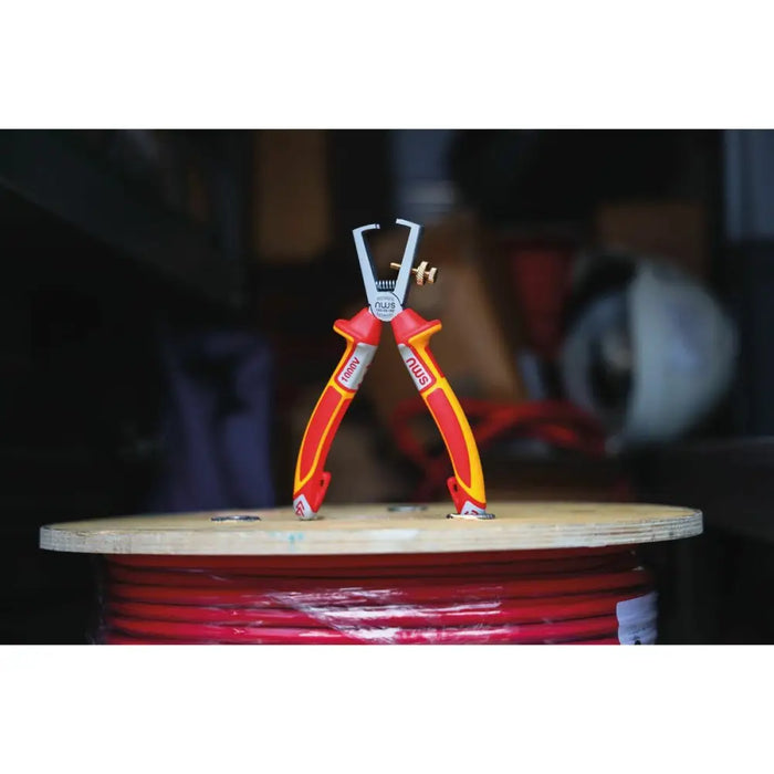 Клещи за оголване на тел NWS 16 cm
