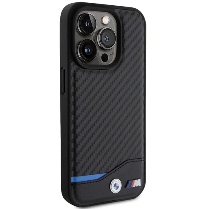 Кожен калъф BMW Carbon MagSafe за iPhone 15 Pro черен