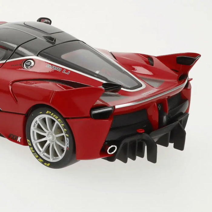 Кола Bburago Ferrari FXX K #88 1:18