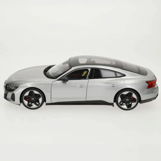 Кола Bburago GT-Audi RS E-TRON GT 2022 1:18