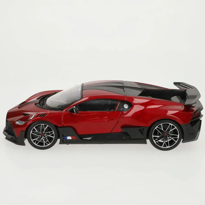 Кола Bburago GT Bugatti Divo 1:18