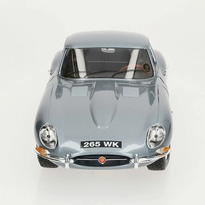 Кола Bburago GT-Jaguar ’E’ Coupe (1961) 1:18