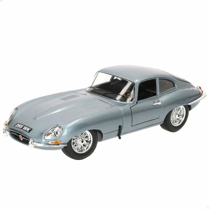 Кола Bburago GT-Jaguar ’E’ Coupe (1961) 1:18
