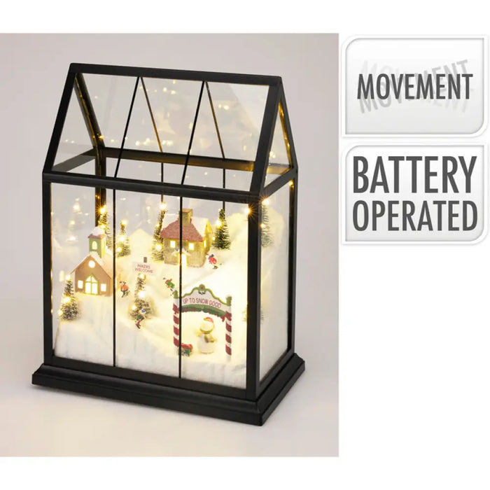КОЛЕДНА КЪЩА СЪС СЦЕНА LED 33CM APV000020