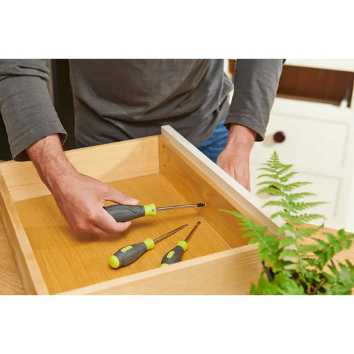 КОМПЛЕКТ МАГНИТНИ ОТВЕРТКИ 3 БРОЯ RYOBI RSD1PH2S