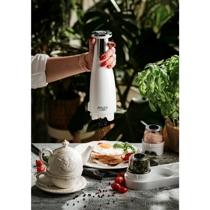 Комплект мелница за подправки Adler AD 4449W бяла