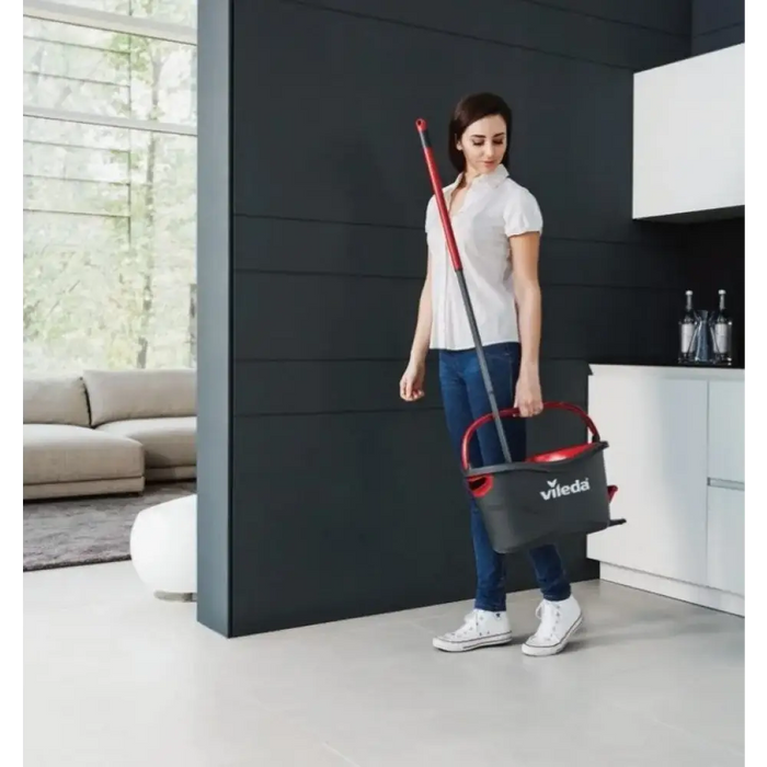 КОМПЛЕКТ ЗА ПОЧИСТВАНЕ EASY WRING - CLEAN TURBO VILEDA