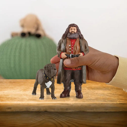 Комплект фигури Harry Potter Hagrid & Fang