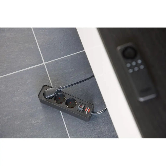 Контакт - 6 изхода с копче Brennenstuhl 1153260000 3600 W