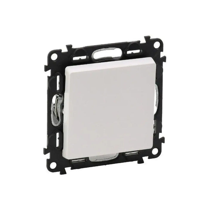 КРЪСТАТ КЛЮЧ 10 AX 250 V~ VALENA LIFE LEGRAND - БЯЛ