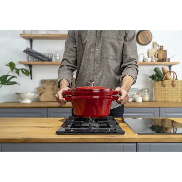 Кръгла чугунена тава за печене Staub La Cocotte