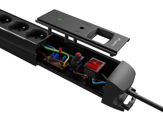 Lanberg Surge Protector SP1 5M 5 x Френски контакти Черен