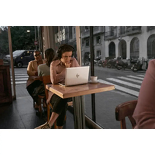 Лаптоп HP AD2Z8ET#ABE 13,3’’ intel core ultra 5 16 GB RAM