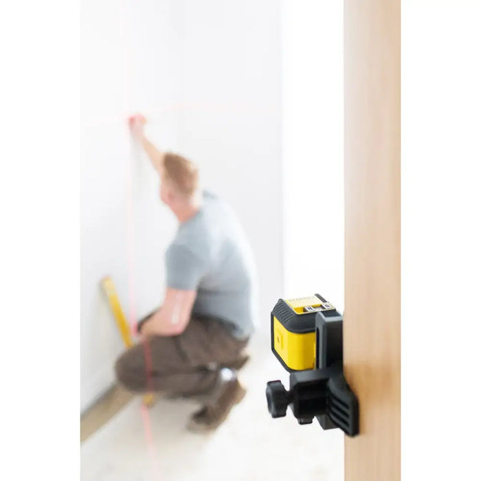 Лазер с червен лъч Stanley Cubix Cross Line