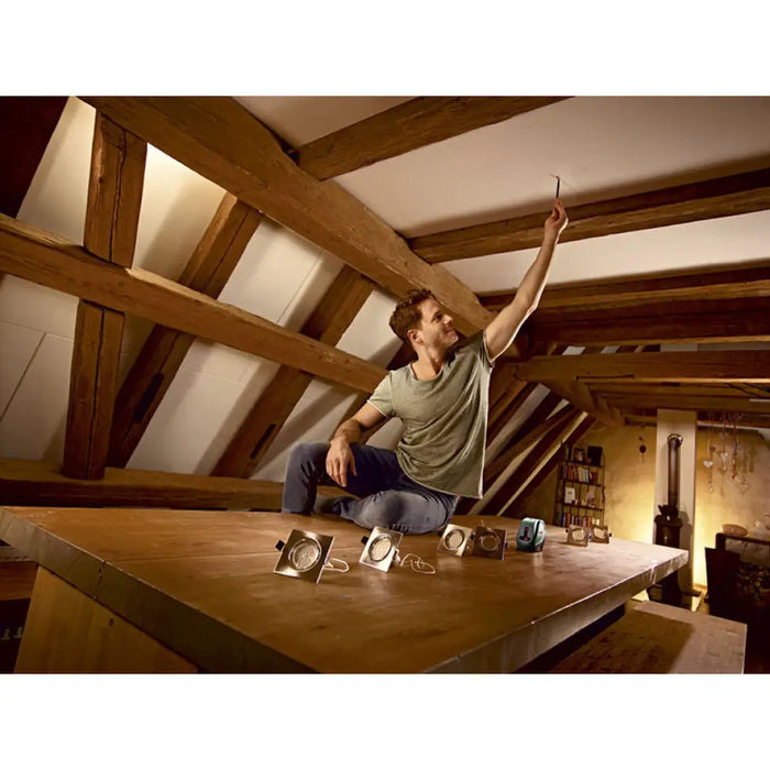 ЛАЗЕРЕН НИВЕЛИР BOSCH UNIVERSAL LEVEL 2 SET