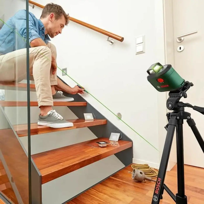 Лазерен нивелир BOSCH
