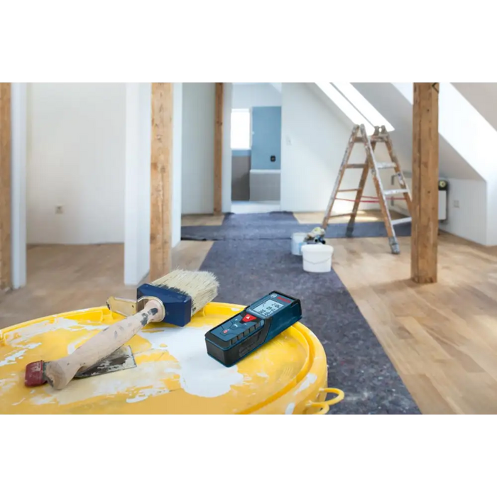 ЛАЗЕРНА РОЛЕТКА 40М GLM 40 BOSCH