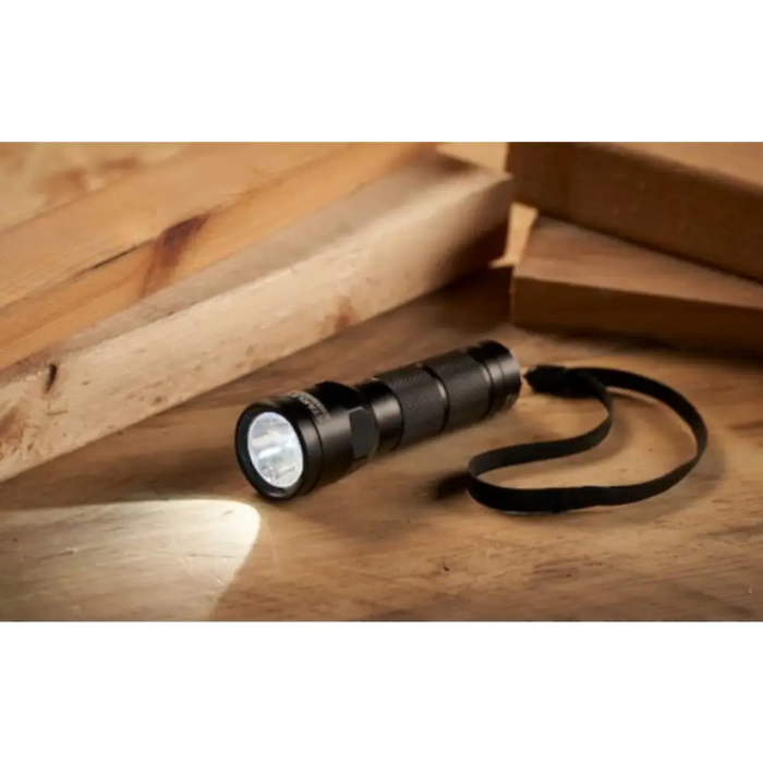 ЛЕД ФЕНЕР 70LM STANLEY 3XAAA БАТЕРИИ