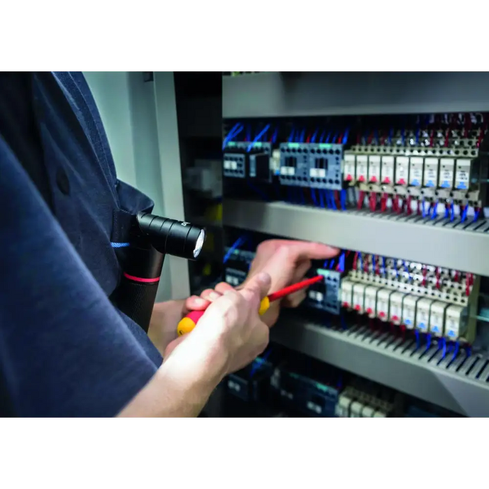 LED ФЕНЕР С ЛАЗЕР И UV СВЕТЛИНА WIHA